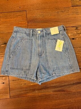 Universal Thread Light Wash Denim High-Rise Utility Shorts